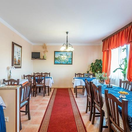 Apartments And Rooms Laura Pazin Luaran gambar