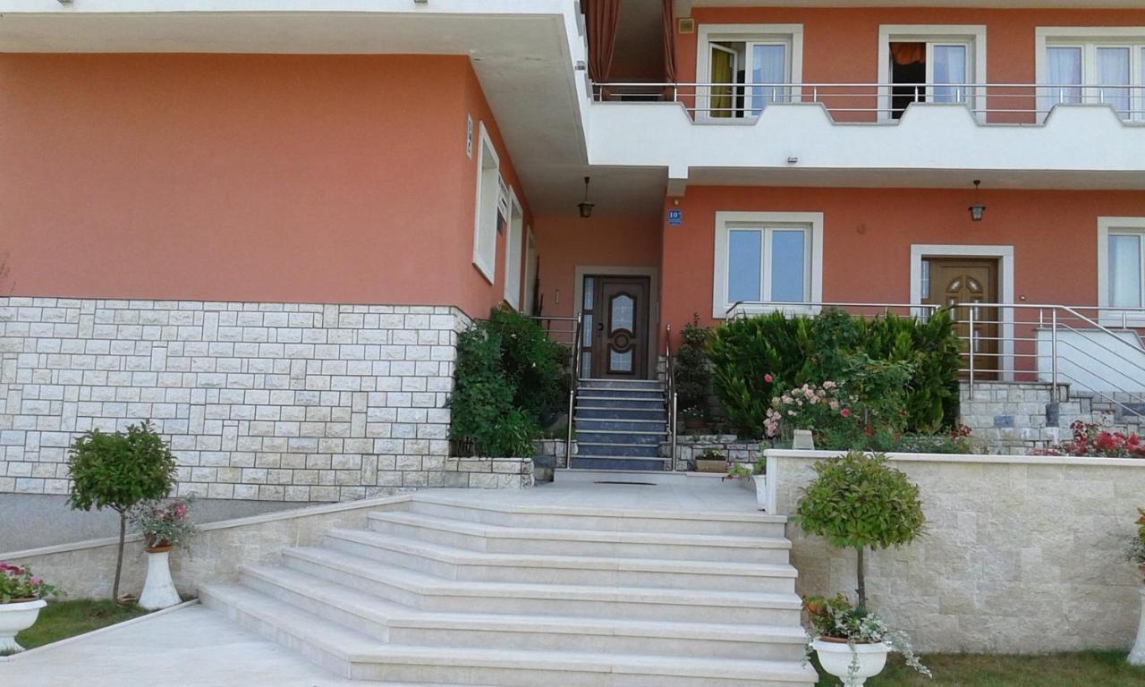 Apartments And Rooms Laura Pazin Luaran gambar