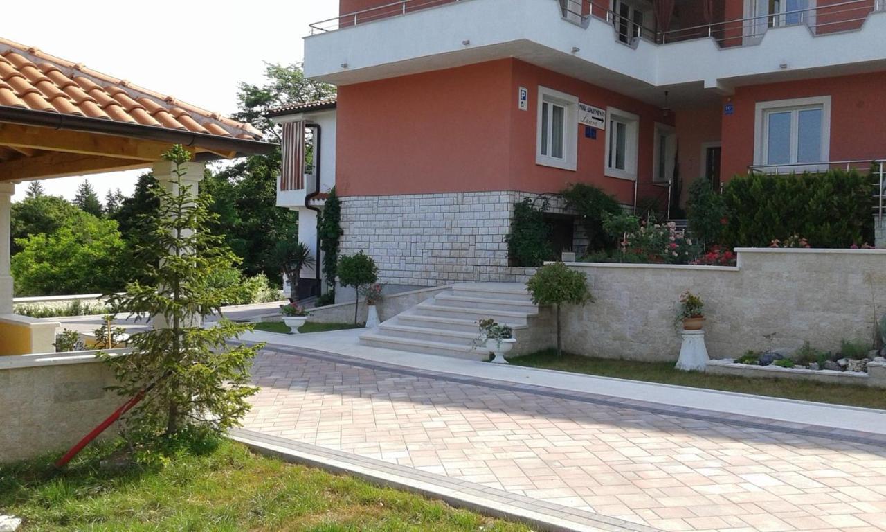 Apartments And Rooms Laura Pazin Luaran gambar