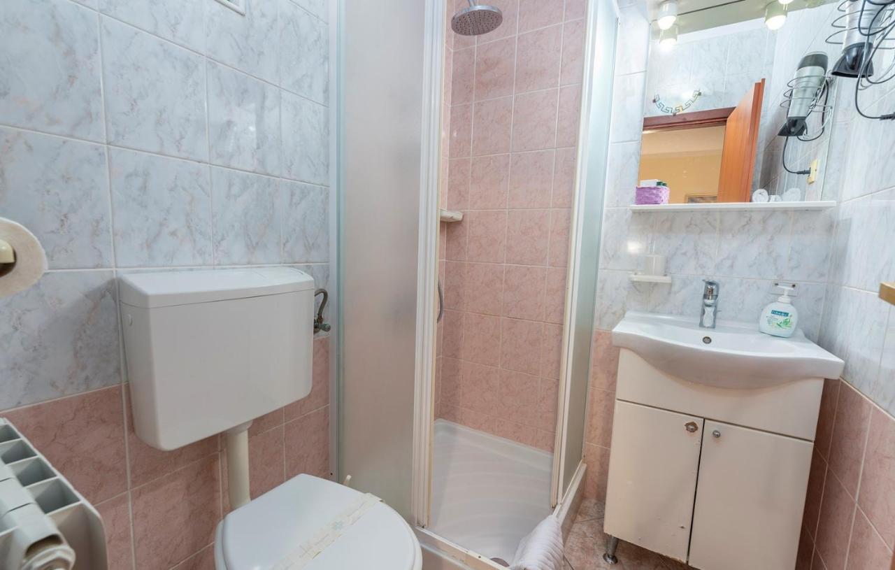 Apartments And Rooms Laura Pazin Luaran gambar